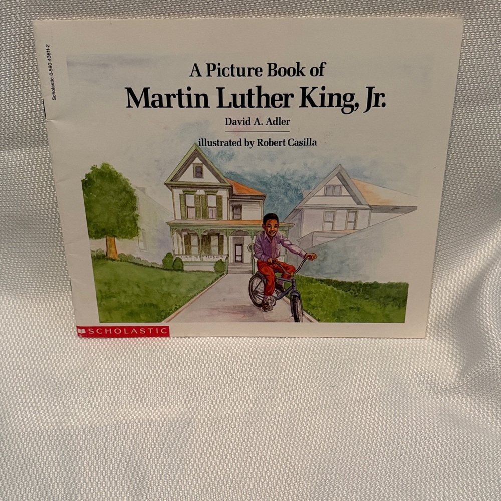 Scholastic Illustrated Book with‎ Red and Green Highlights